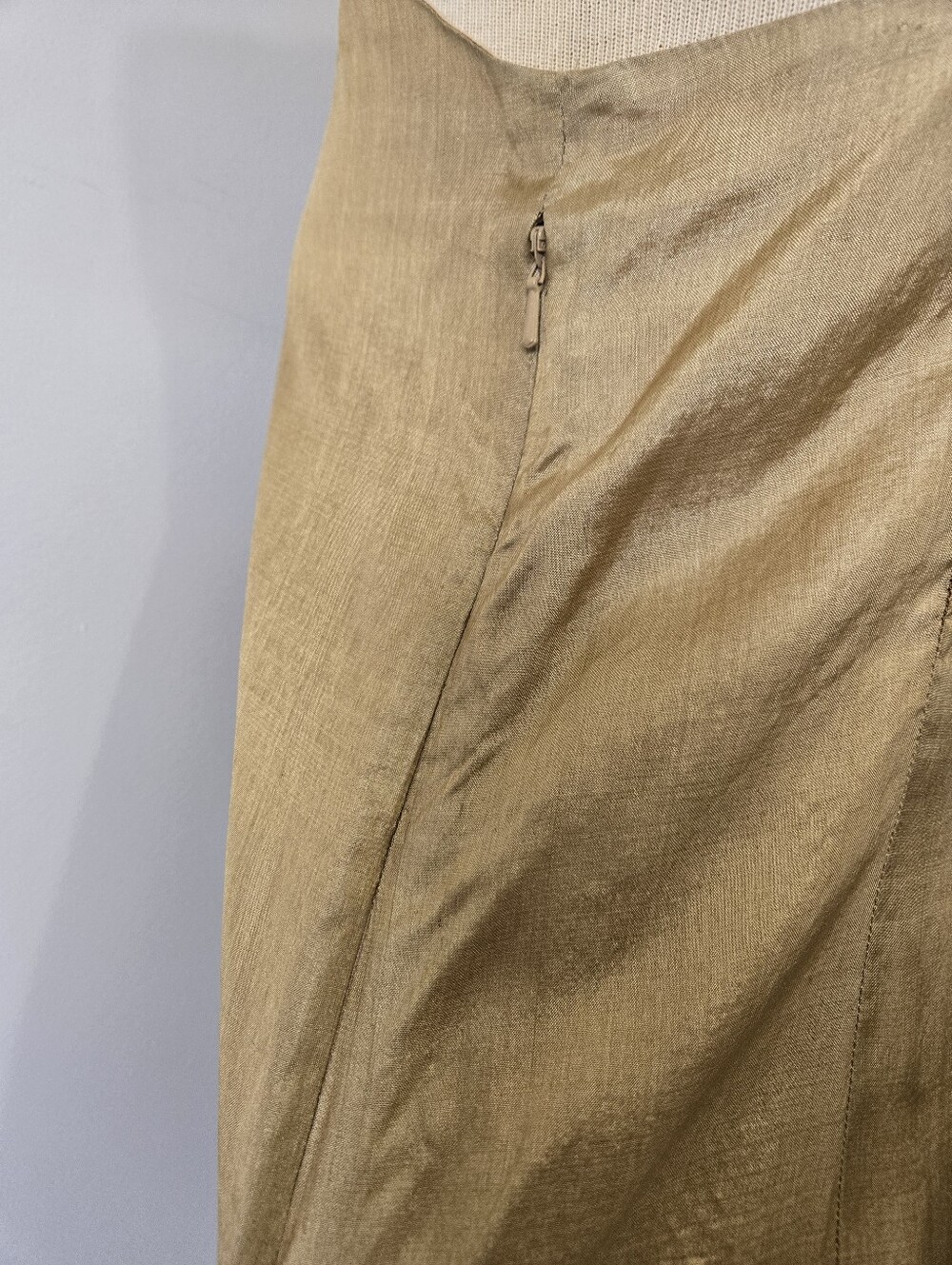 Eileen Fisher 100% Silk Shimmery Tan-Gold Camisole Top. Size XS - Picture 8 of 12